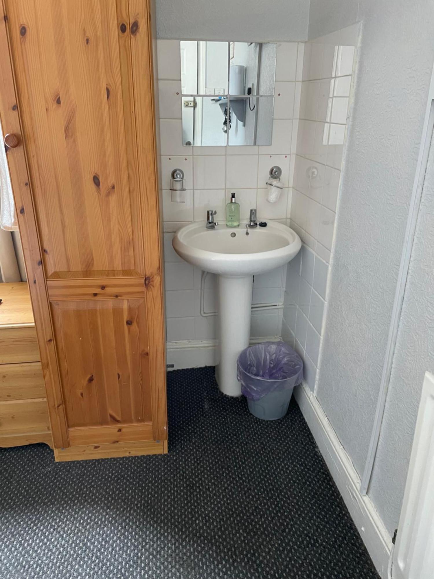 Twin Room with Shared Bathroom